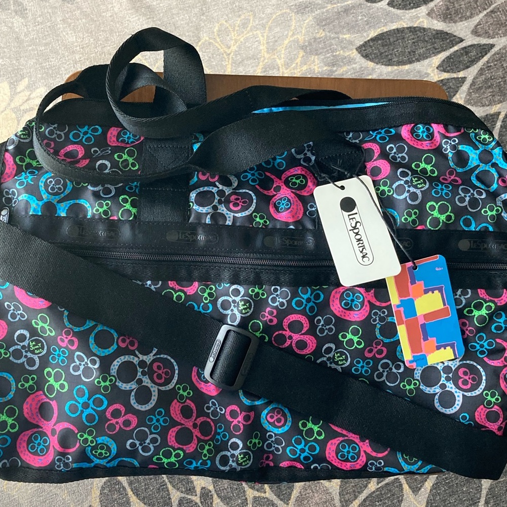 NWT LeSportsac Deluxe Medium Weekender